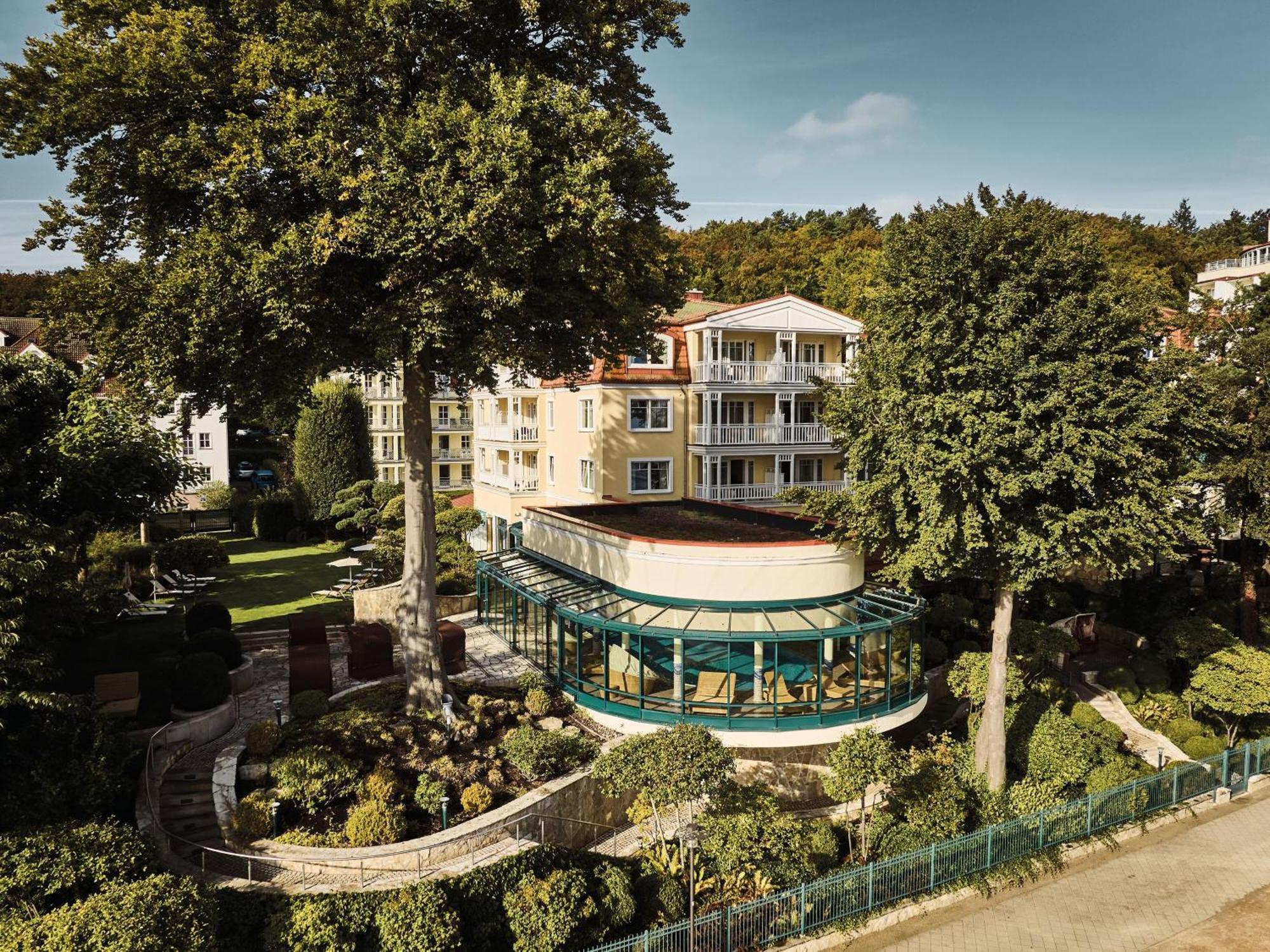 Aja Strandhotel Bansin Heringsdorf  Exterior photo